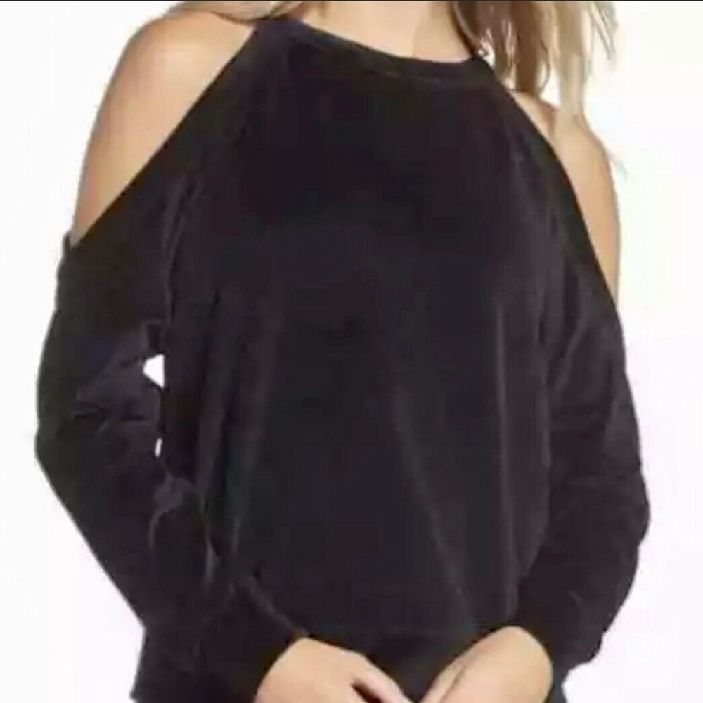 Zella Cold Shoulder Top - size L